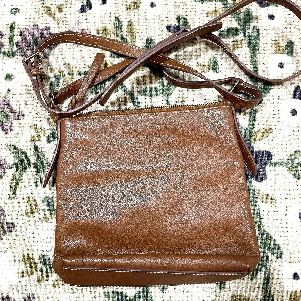 Dooney‎ and Bourke 1975 Pebble Grain Leather Crossbody Shoulder Bag Brown